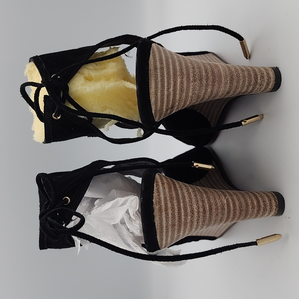 AQUAZZURA Black Suede Cut-out Wedge w/Heel Tie, Size 39 - Picture 3 of 9